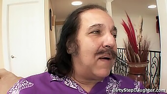 Ron Jeremy与年轻可爱的继女lynn Love的幸运邂逅