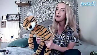 Parodie De Tiger King Mettant En Vedette Joe Exotic Et Carol Baskin En Webcam